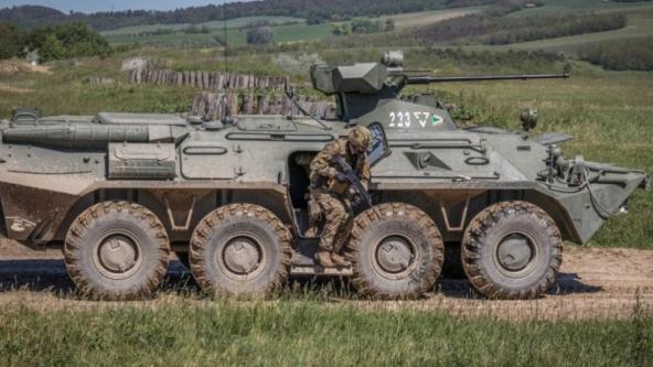 Угорці не можуть визначитись, так скільки російських БТР-80А вони віддали Сербії по ціні металобрухту - 22, 66 чи навіть 108