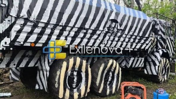 У надії сховатися від українських дронів з машинним зором рашисти дістали сліпучий камуфляж з Першої світової війни, але не зрозуміли, як він працює