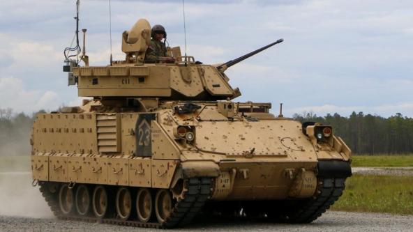 Як виглядає БМП Bradley M2A2 всередині: з чим матимуть справу бійці ЗСУ, які почнуть опановувати машини вже у січні
