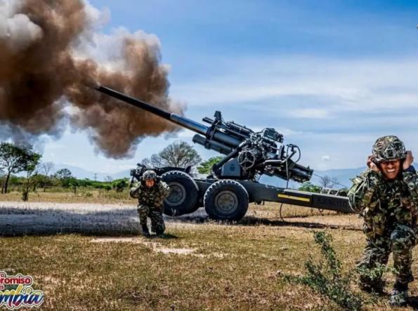 У Колумбії розкрили високий рівень боєготовності своїх  155-мм гаубиць після інформації про збої в роботі
