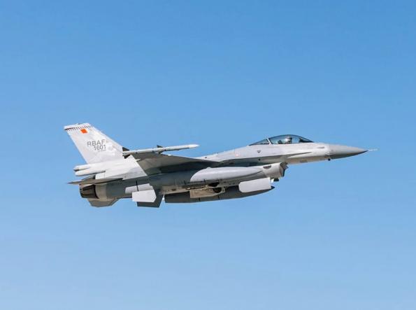 "Супер РЕБ" Viper Shield для F-16 пішов у серійне виробництво, хоча літаки вже постачають без нього два роки