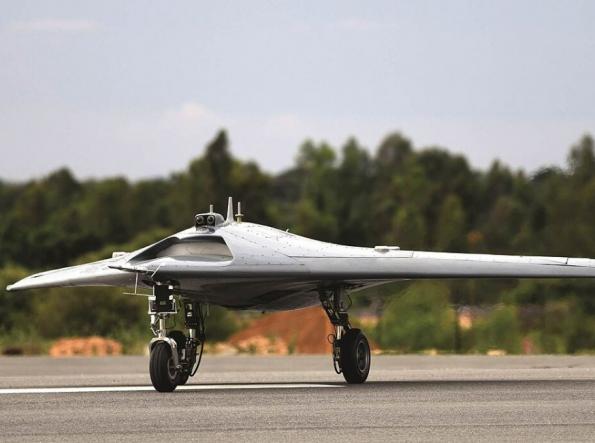 Індія врешті решт замовить 60 своїх аналогів російського С-70 "Охотник", із двигуном який розробляють вже 40 років