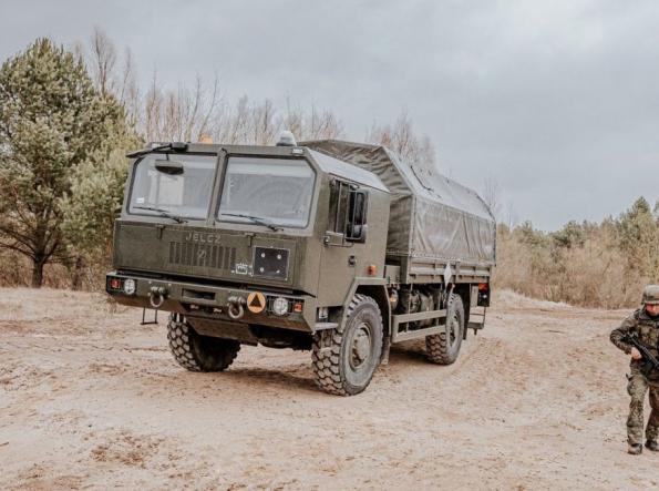 Яка країна ЄС має "суміш" з вантажівок різних країн, а тепер поклала око на 1000 польських Jelcz