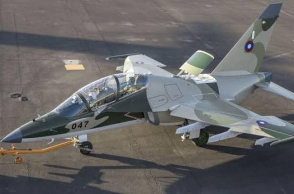 РФ купила свої Т-34-85 в обмін на Т-72 і Як-130 у Лаосу, пілотів якого тепер буде вчити Китай
