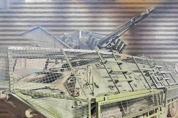 Як пристосували до війни дронів українські БТР-3 та чим це відрізняється від старих протикумулятивних екранів