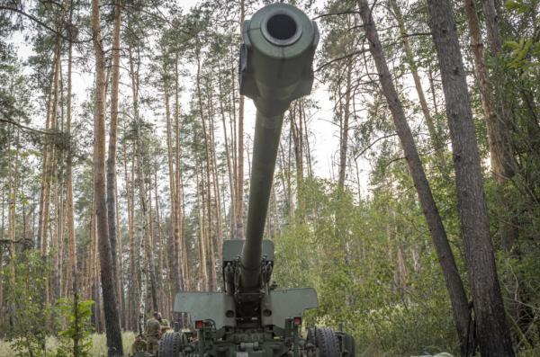 Артилеристи 40-ї ОАБр розкрили характеристики причіпної "Богдана-Б" та порівняли її з американською M777