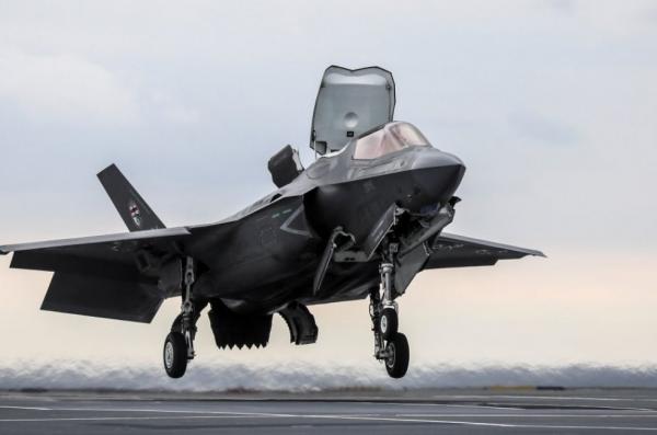 Британці губили винищувачі F-35B у 2025 році, бо мали запчастин лише на 12 з 24 літаків на авіаносці HMS Prince of Wales