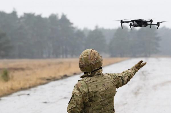 Британці запускали дрони з танків Challenger 2 у русі і вперше розгорнули ескадрилью пошуку і завдання ударів