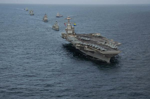 Атомний авіаносець США Ford зайняв позицію для удару по Ірану із затримкою через туалети