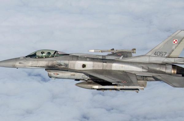 Модернізація F-16, ЗРК Patriot та AH-64E Apache - на що у Польщі хочуть витратити новий кредит на 4 млрд доларів