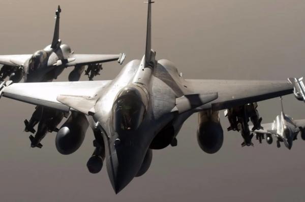 Париж після сварки з ОАЕ через Rafale F5​ хоче поновити співпрацю, і причина напрочуд проста - треба гроші