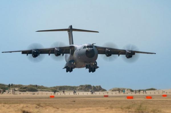 Найбільший у світі парк літаків A400M збираються збільшувати далі, ще й може з функцією запускати безпілотники