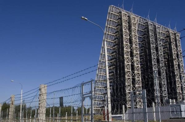 Росіяни закривають сітями від дронів РЛС "Воронеж-ДМ" на 6000 км дальності, одну із таких раніше уразили ЗСУ