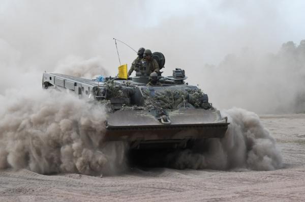 БРЕМ Buffel на заміну поставленим в Україну для німців все ж буде вдвічі дешевша, ніж танк Leopard 2
