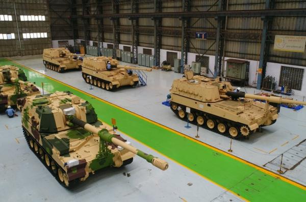 Індія хоче мати парк аж з понад 500 САУ K-9 Vajra-T, які у 2015 виграли у російської "Мста-С"