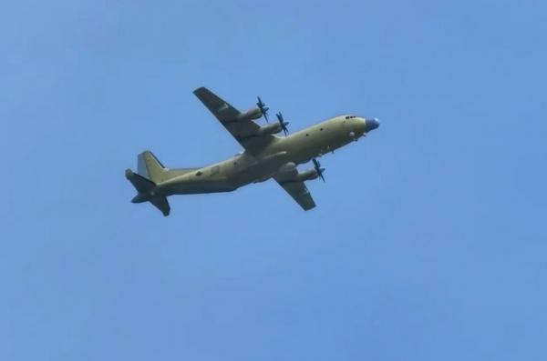 З’явились нові фото першого китайського "ганшіпа" на базі Y-9 копії Ан-12, які розкривають нові важливі подробиці