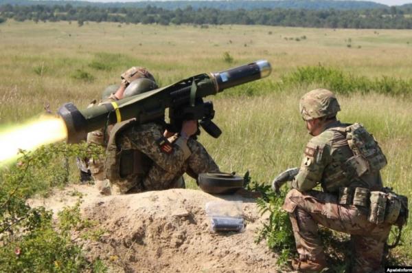 За добу боїв знищено понад 30 танків та до 130 ББМ окупаційних військ РФ - Залужний