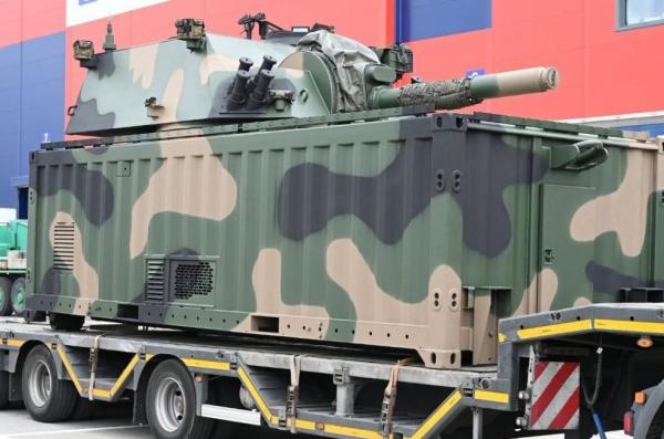 Контейнер під башту Rak на MSPO 2026 виявився просто демонстратором, але от по гусеничному шасі досі є питання
