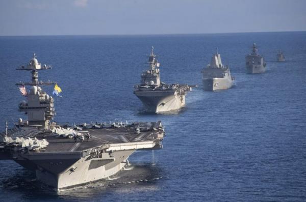 Спершу через туалети, тепер через пожежу, найсучасніший авіаносець США відривається від "Епічної люті" й екстрено прямує на Крит