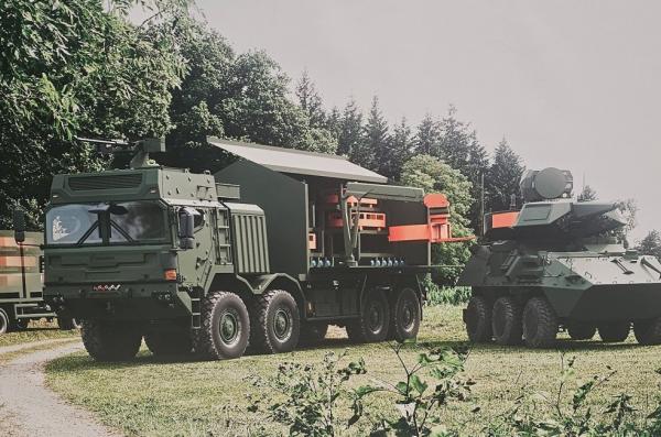 Аби "шахедобійки" Skyranger 30 могли за кілька хвилин перезарядитись і знов збивати "Шахеди" та "Бандеролі", Rheinmetall створює автоматизовану ТЗМ