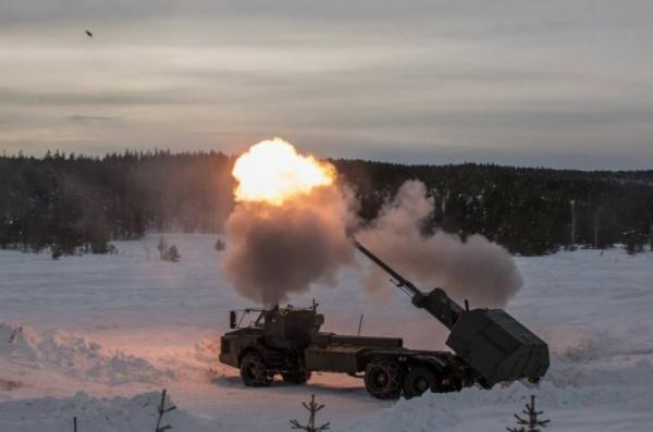 До 498 колісні САУ на заміну причіпним M777 планують придбати у США з початком випробувань вже цьогоріч