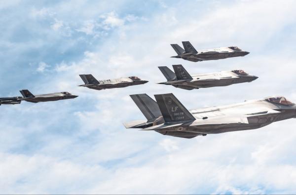 Пентагон направляє 1,7 млрд доларів на модернізацію третини F-35, включно з випущеними торік "безрадарними"
