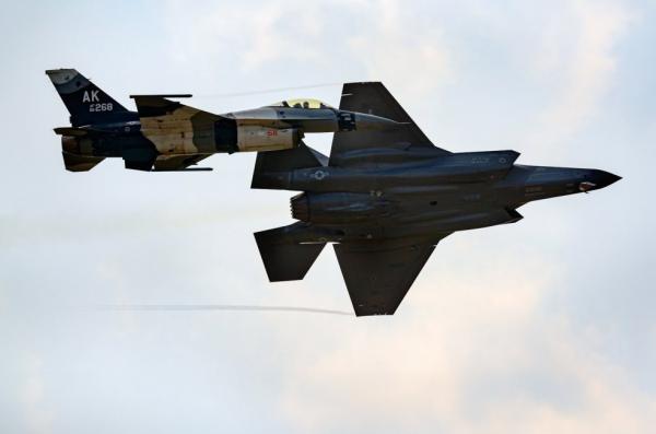 Чиї F-35 ризикують стати "дорогими музейними експонатами", бо їм просто не буде де сідати