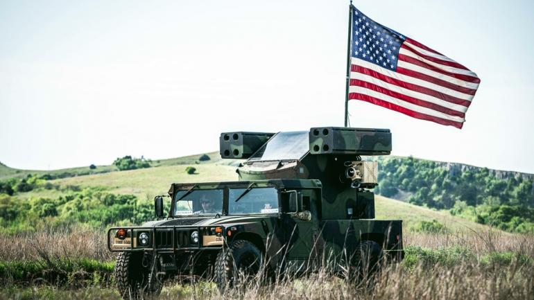 Що це за ЗРК Avenger, який захищає президента США під час гри в гольф і з якого зняли кулемет