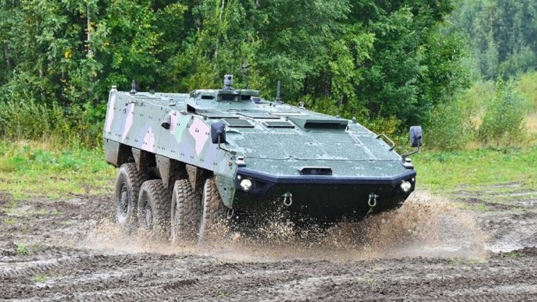 У Фінляндії, як в Україні з БРДМ-2, перетворили Patria AMV на НРК і керували нею за 7800 км