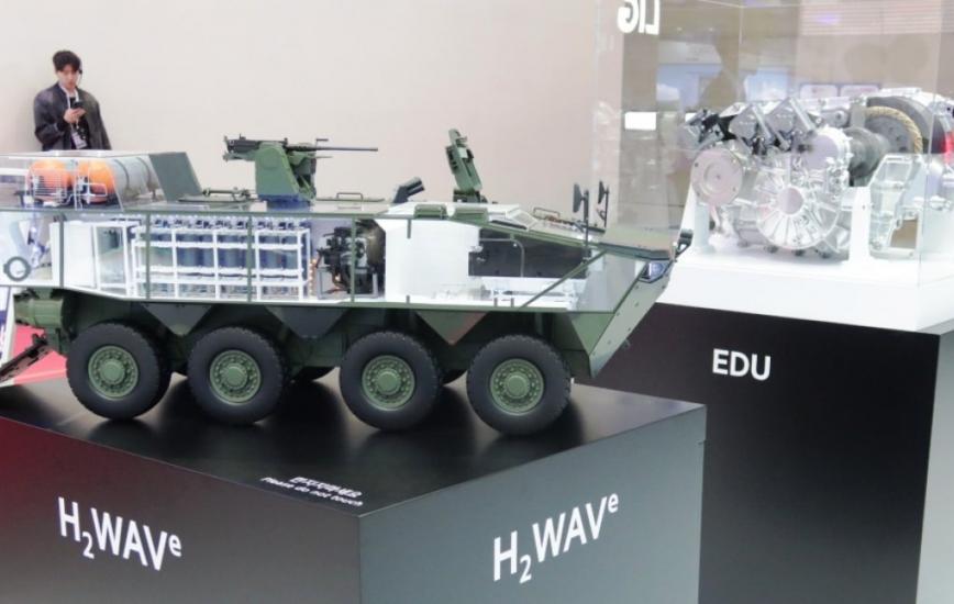 "Термобар" на колесах - Південнокорейці показали БТР на водні, але наскільки безпечна така конструкція