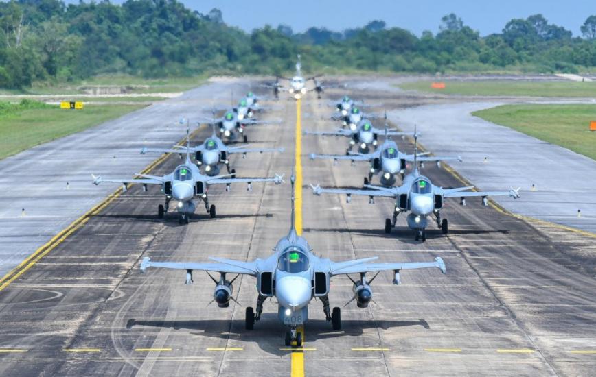 Хто ще може купити винищувачі Gripen - це буде проблемою чи шансом для України