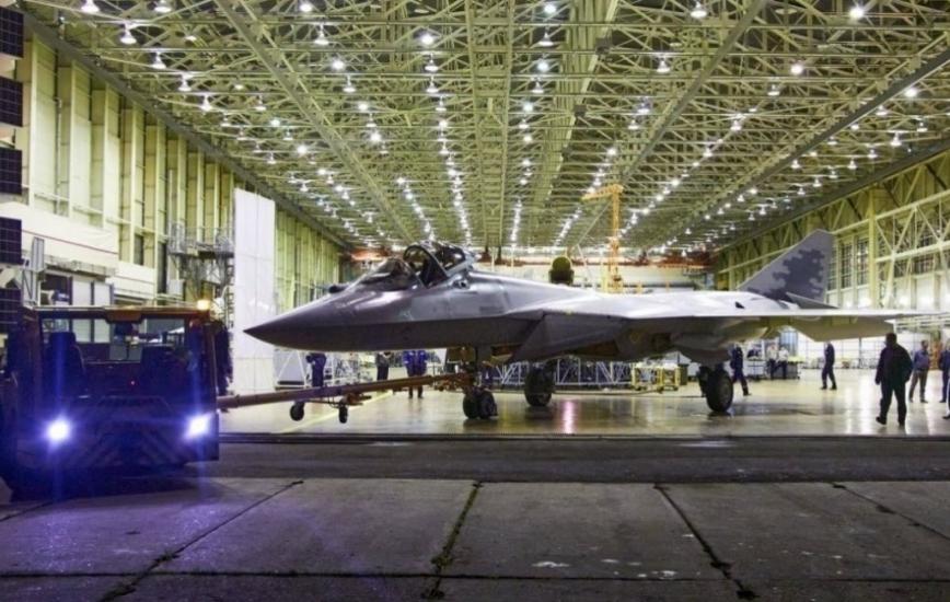 Літака Су-57 у версії MUM-T не існує навіть у прототипі, але його знову пропихують Індії на противагу Rafale